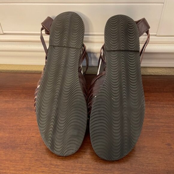 NWOB - White Mountain open-toe huarache sandals; size 9 - Picture 2 of 2